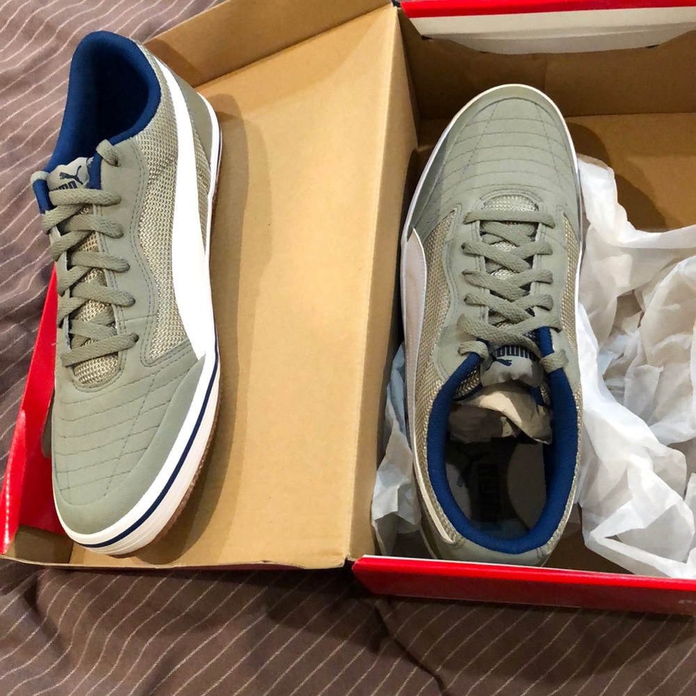 Puma sneakers, size 10 never worn